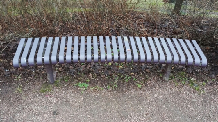 Ilman selkänojaa